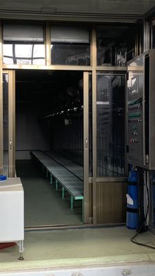 葉野菜の栽培のための大きな温室容器 鉄筋構造で支えられる