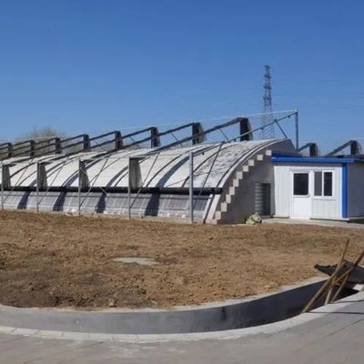 水産物 厚雪地域における雪振動器付きの太陽光温室